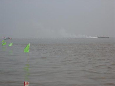 海管（guǎn）浮遊拖航