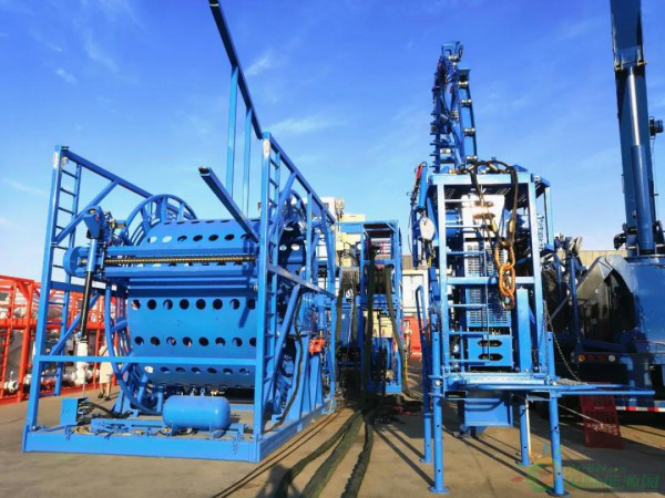 中國首套3.5寸大管徑連續油管作業（yè）橇組在南海油田成功應用