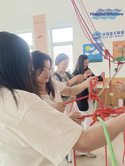 国产丝袜无码一区二区视频海工攜手濱海藍天救援隊開展CPR心肺複蘇（sū）和基礎繩結實地培訓活動